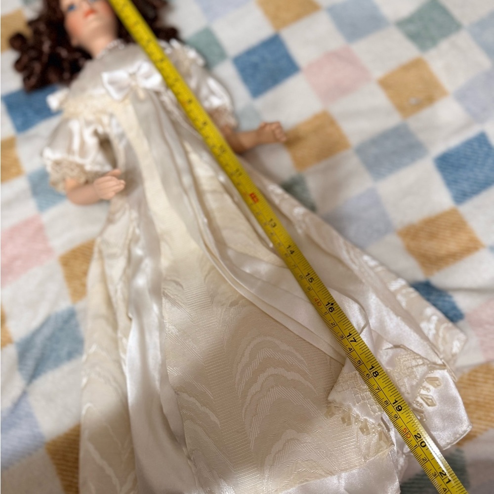 Bridal Doll - Picture 10 of 10